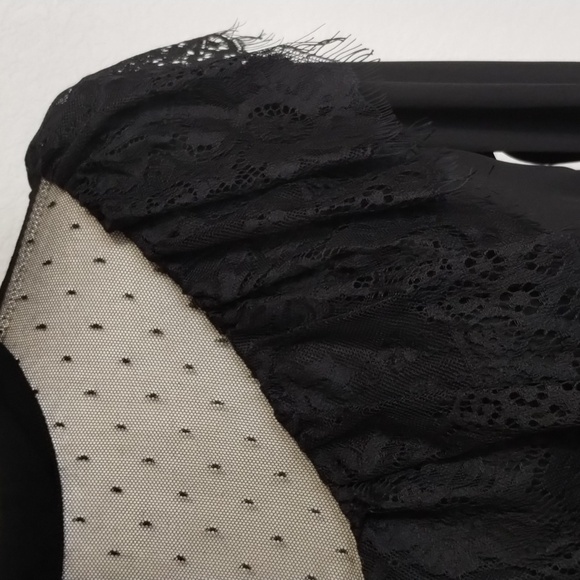 Molly Braken Black Lace Top Size Small Long Sleeve NWT - Picture 4 of 11